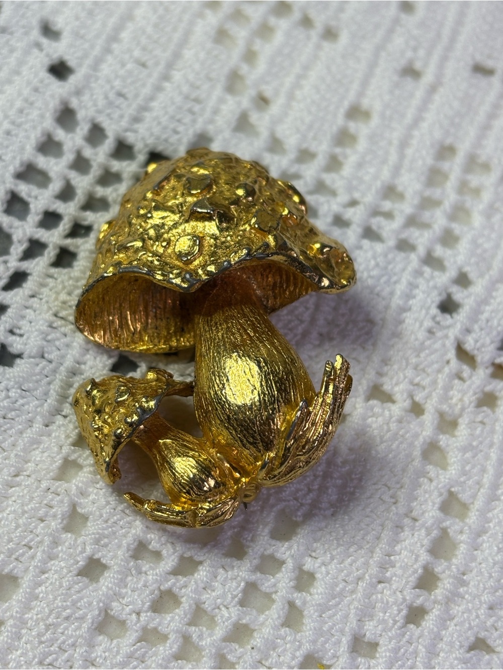 Hattie Carnegie Gold Tone Mushroom Brooch